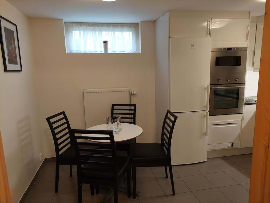 Laegenhet Pa Landet Naera Stan Apartment Jonsered Ngoại thất bức ảnh