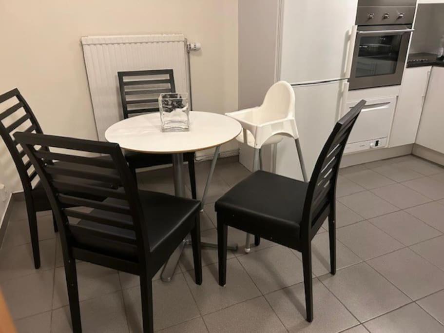 Laegenhet Pa Landet Naera Stan Apartment Jonsered Ngoại thất bức ảnh